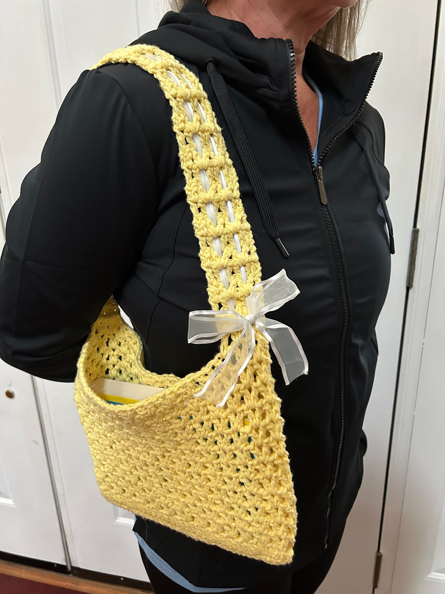 Crochet Purse with Ribbon